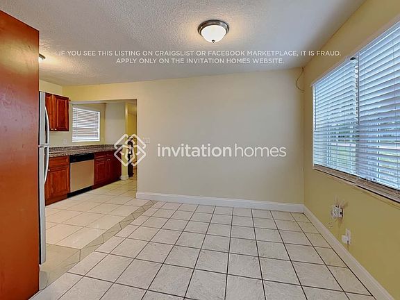 5th image of 854 W Jasmine Dr