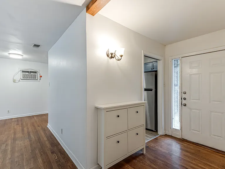 354 Brettonwood Dr #1 — Photo 6