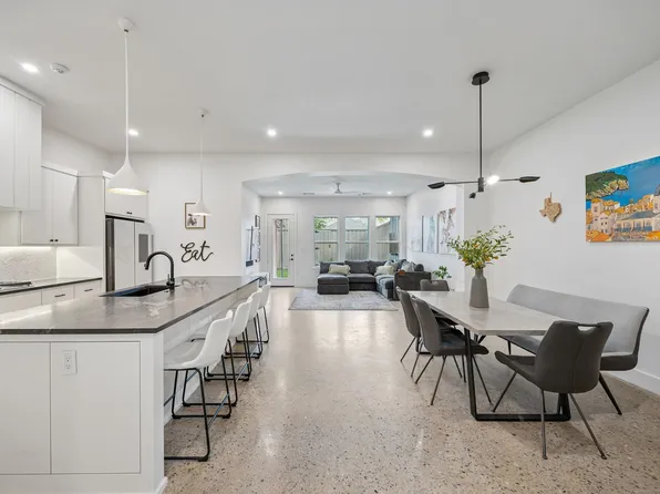 5104 Vandelia St, Dallas, TX 75235