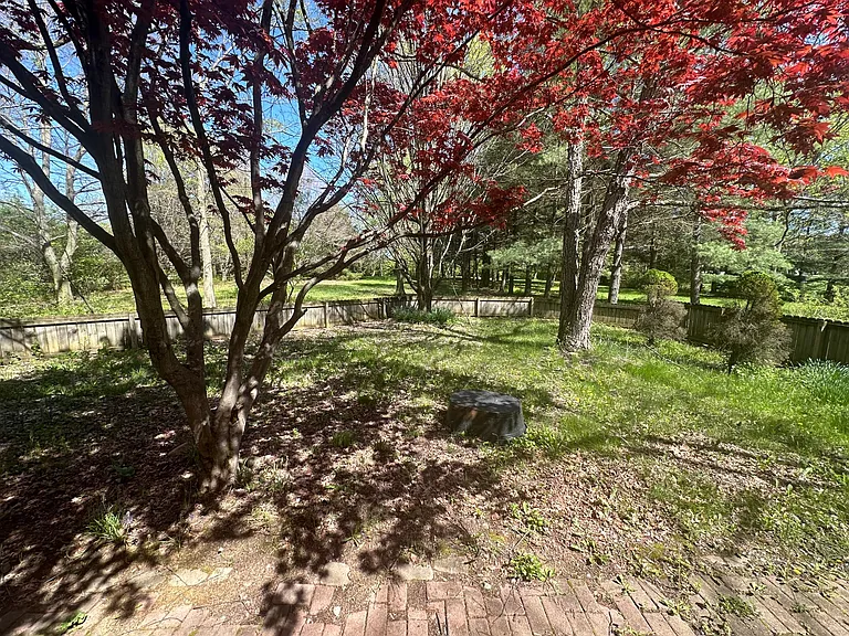 2077 Winchester Southern Rd — Photo 2