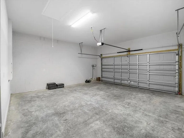 60 Del Palma Dr — Photo 35