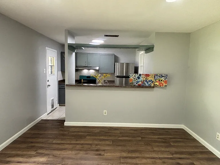 1603 Lorrie Dr — Photo 4
