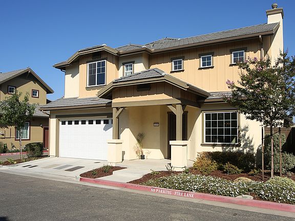 3rd image of 1335 W Dolcetto Ln