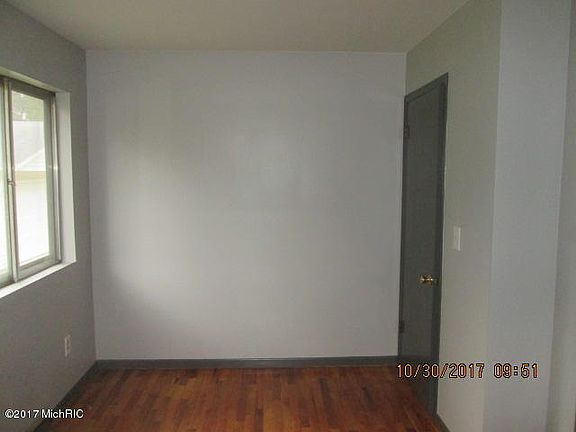 4th image of 5451 Claudia Ave SE