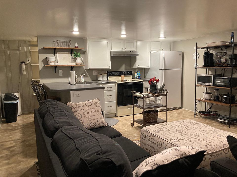 Kitchen/ living room