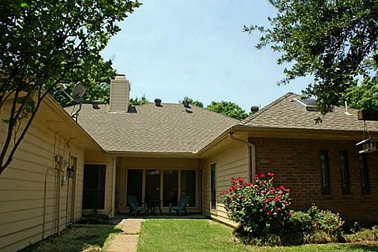 2nd image of 2516 Pickwick Ln