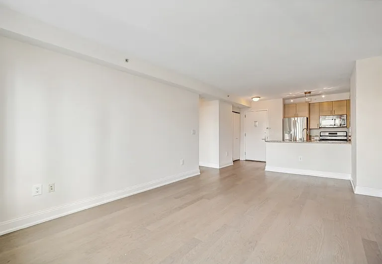 125 W 31st St #17B — Photo 4