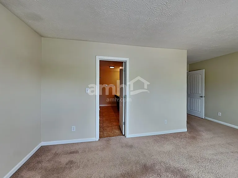 7161 Lakeland Trails Blvd — Photo 11