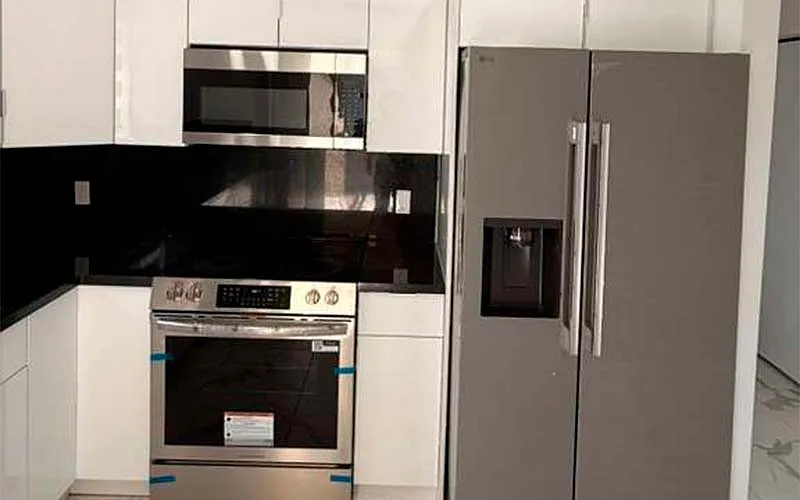 2 bed, 700 sqft, $2,200 — Photo 4