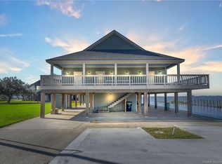 141 Sandpiper Ln, Lake Charles, LA 70607