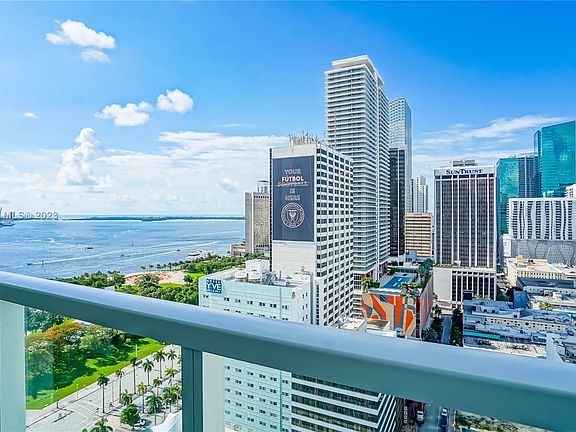 3rd image of 244 Biscayne Blvd APT 1709