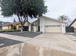 3272 Algonquin Ln, Riverside, CA 92503