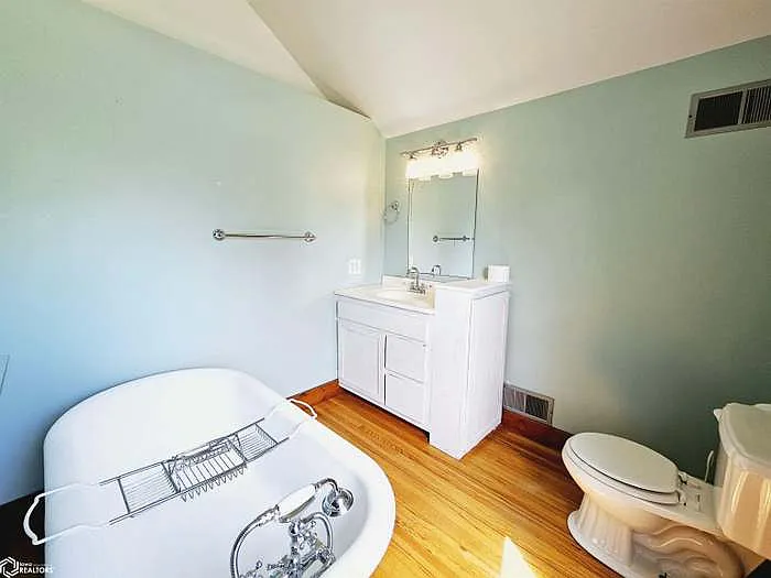 206 NE 1st St — Photo 14