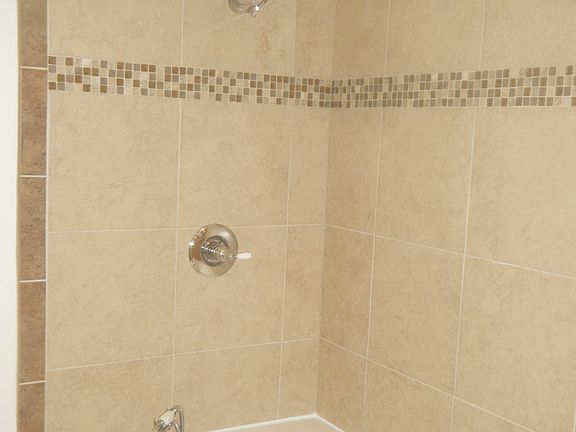 Your own Getaway! 6FT SOAKER TUB!
