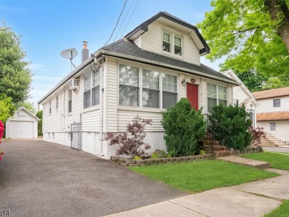 101 Mawhinney Ave, Hawthorne Boro, NJ 07506