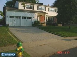 105 Chadds Ford Ct, Sewell, NJ 08080