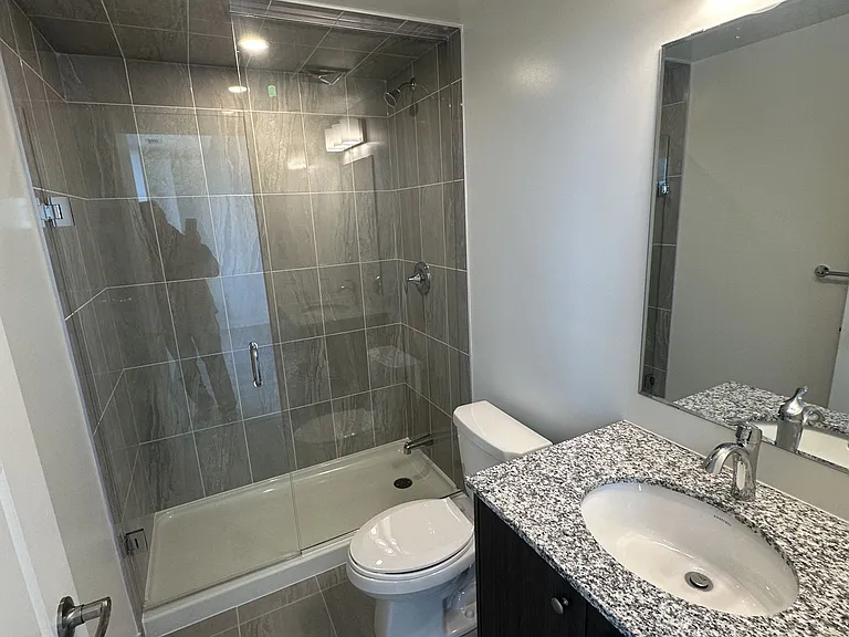 1415 Dundas St E #810 — Photo 16
