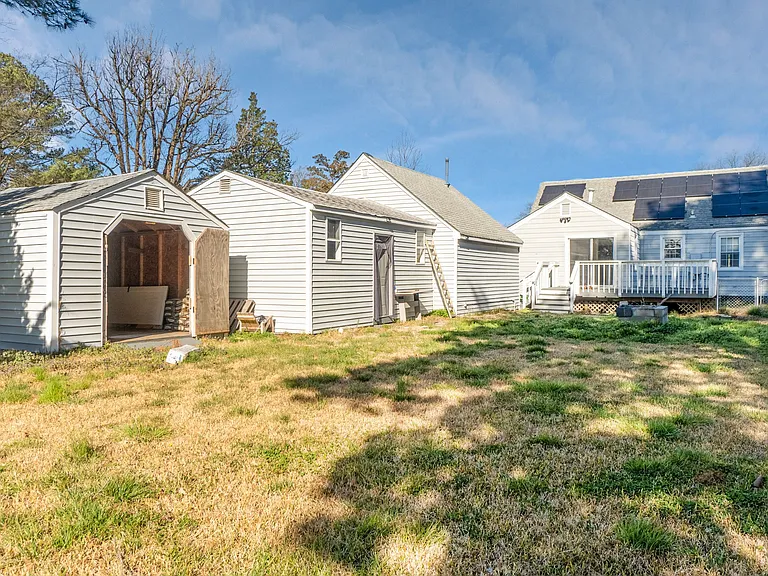 4865 Hampshire Ave — Photo 8
