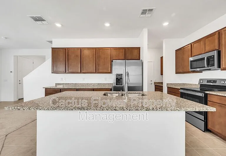 9850 E Tamery Ave — Photo 4