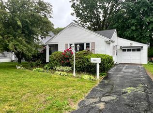 141 Lawnwood Ave, Longmeadow, MA 01106