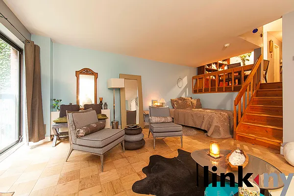 Sold by Link NY Realty | media 2