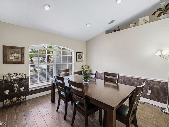 3rd image of 4391 Winding Oaks Cir