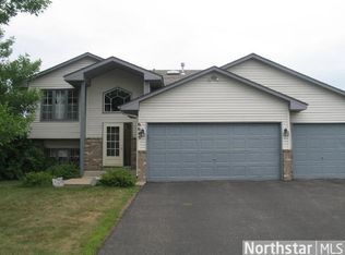 6645 Founders Pkwy N, Brooklyn Park, MN 55445