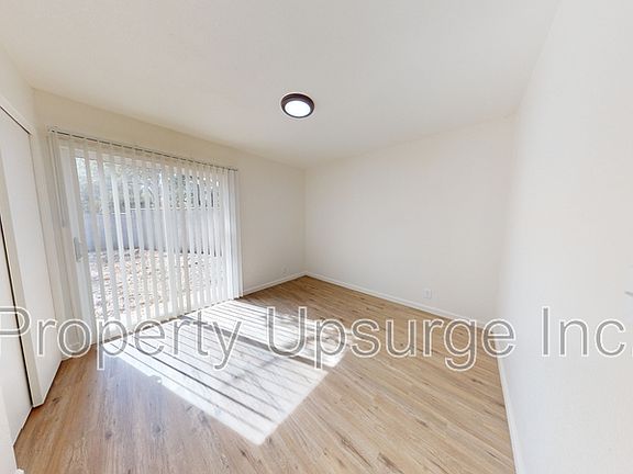 5th image of 1450 Victor Ave #B