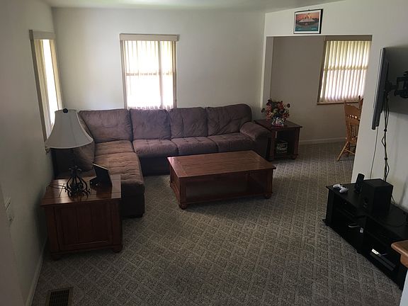 2nd image of 3662 Moonridge Dr