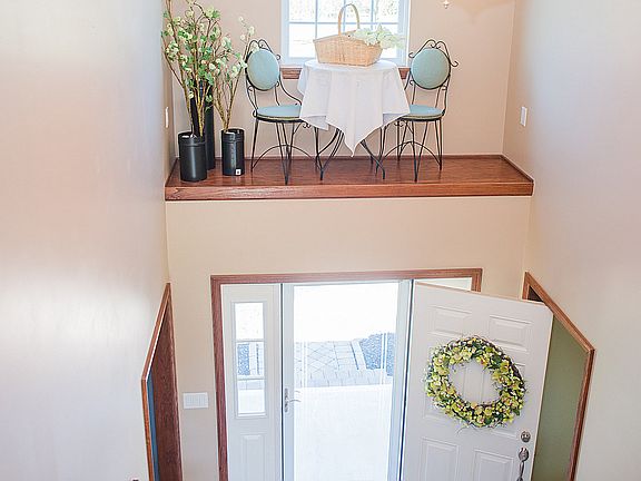 2 Story Entry from Upstairs