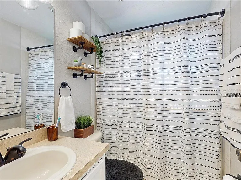 411 Mallard Way — Photo 14