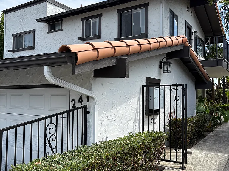 247 Avenida Montalvo #3 — Photo 32