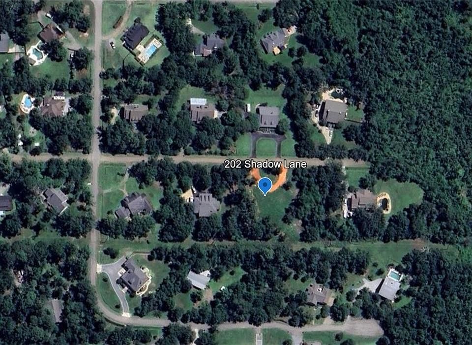 1st image of 202 Shadow Ln