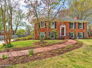 2217 Traies Ct, Alexandria, VA 22306