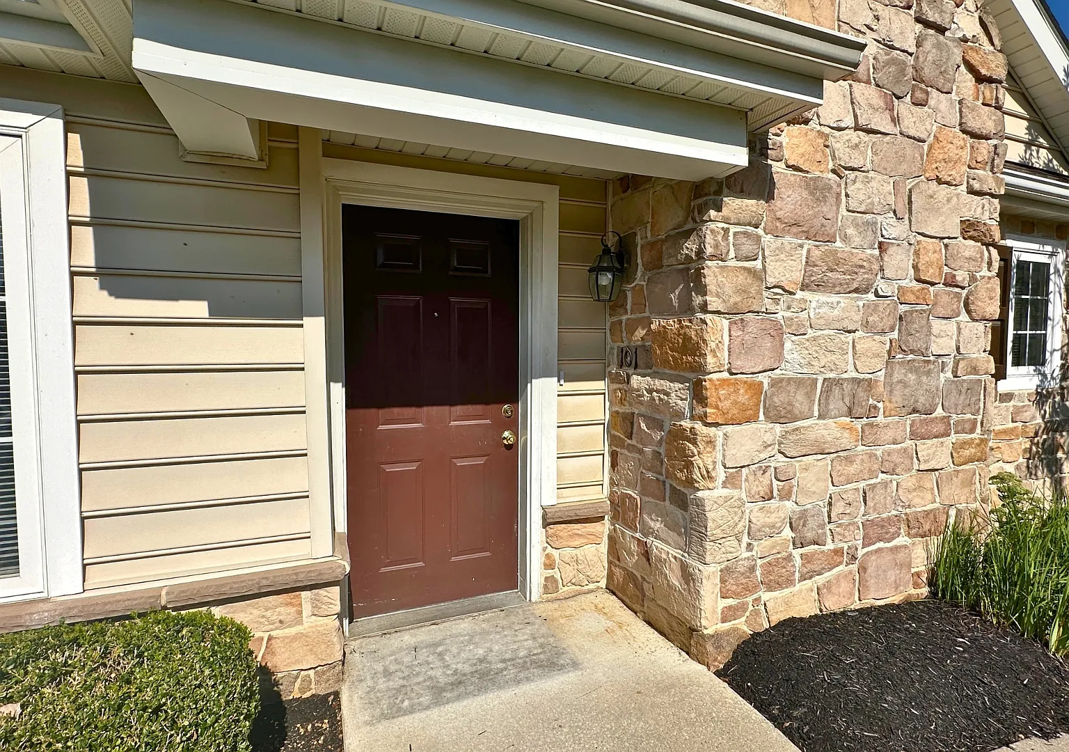 1 bed, 710 sqft, $1,295 — Photo 4
