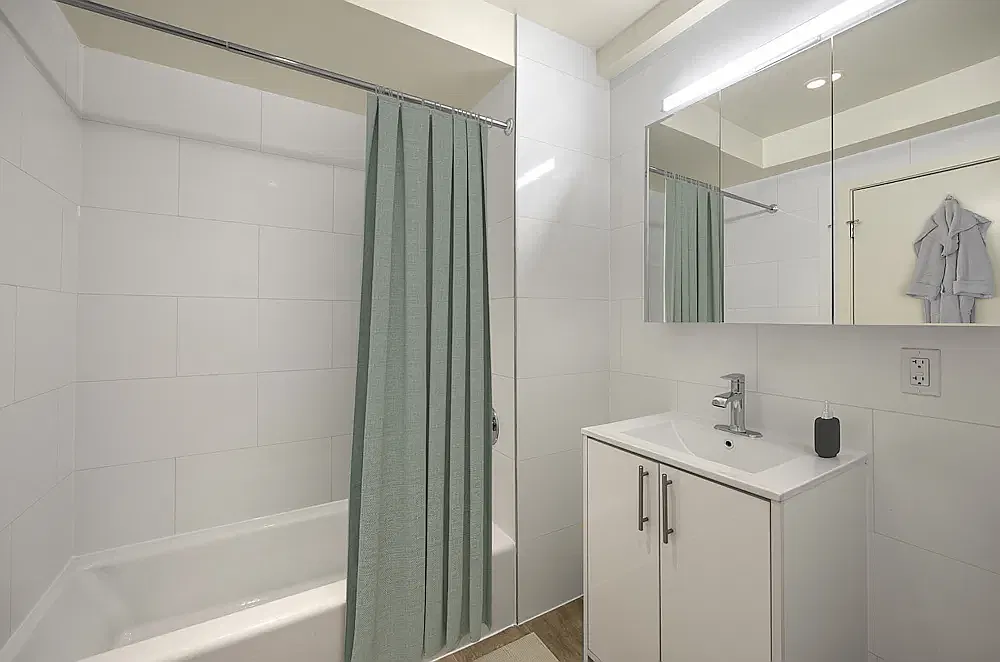 601 East 20th Street — Photo 4