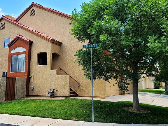 3rd image of 1653 Cloister Ave