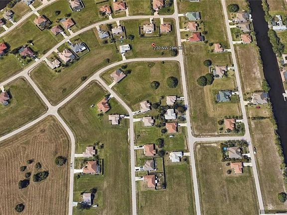 5th image of 230 NW 28th Ct
