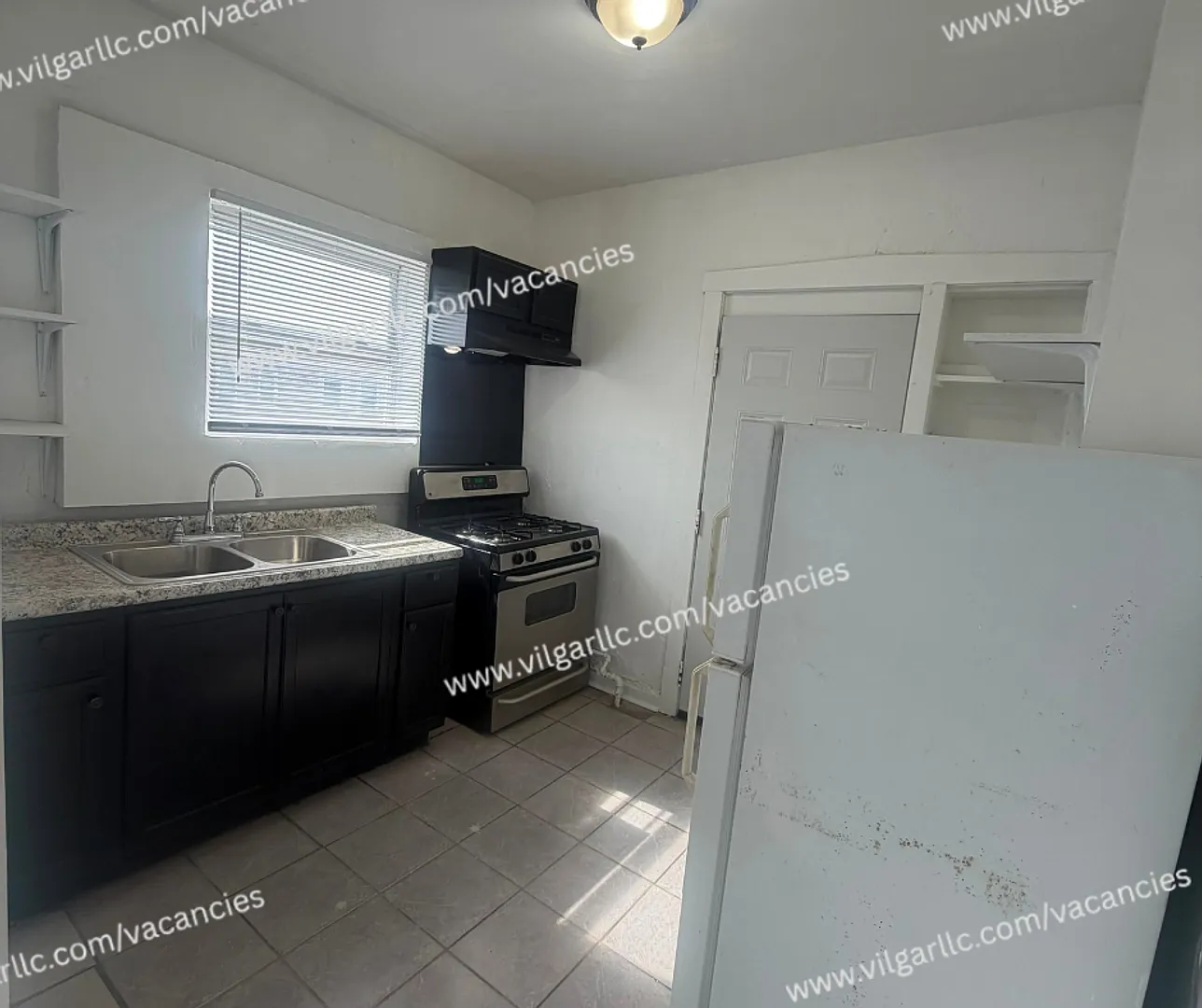 1514 W 5th Ave — Photo 3