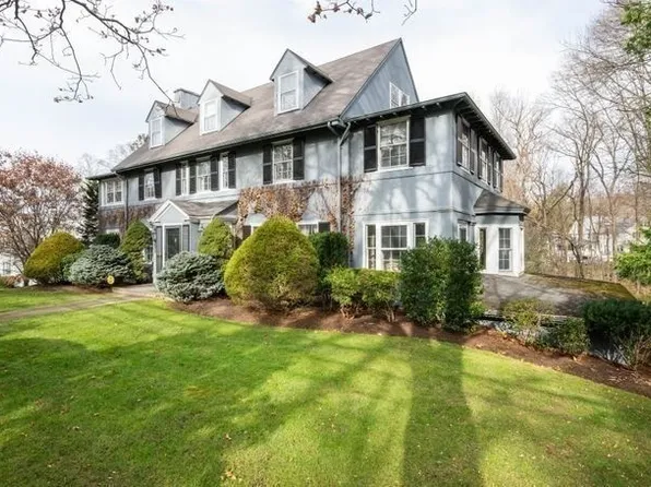 78 Forest St, Wellesley, MA 02481