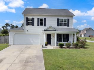 300 Cabinwood Ct, Richlands, NC 28574