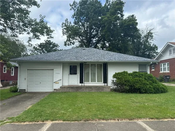 1406 Oak St, Danville, IL 61832