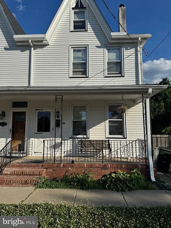 3 bed, 2.0 bath, 1780 sqft, $3,000 — Photo 1