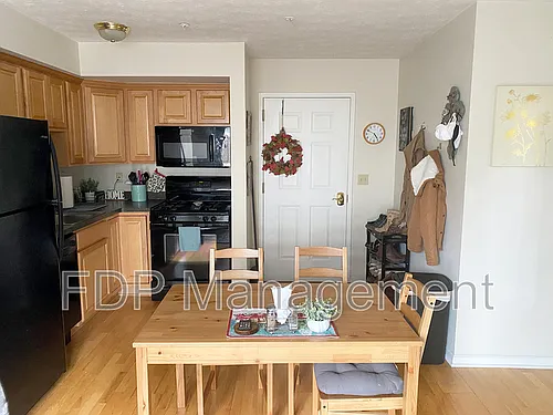 660 East Ave Photo 1
