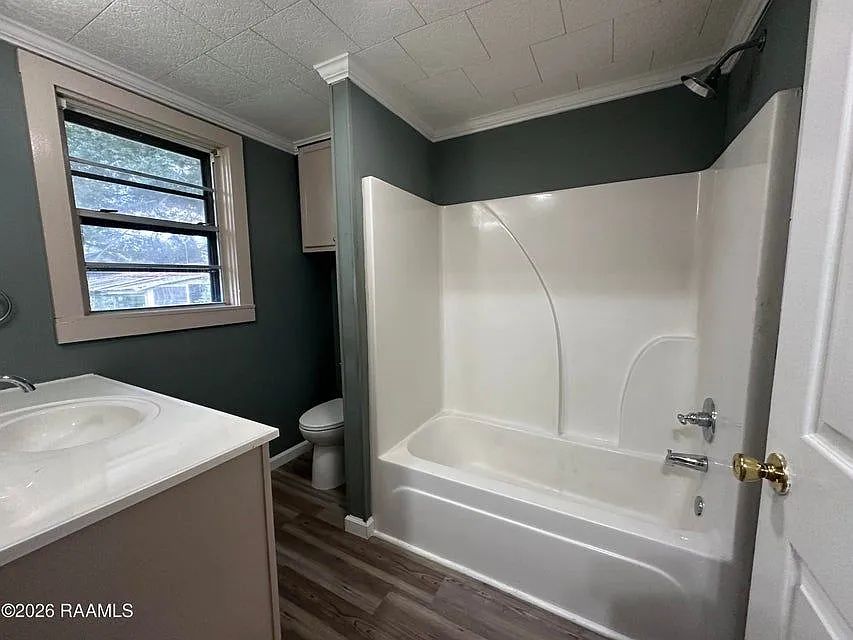 3 bed, 2.0 bath, 1772 sqft, $1,700 — Photo 3