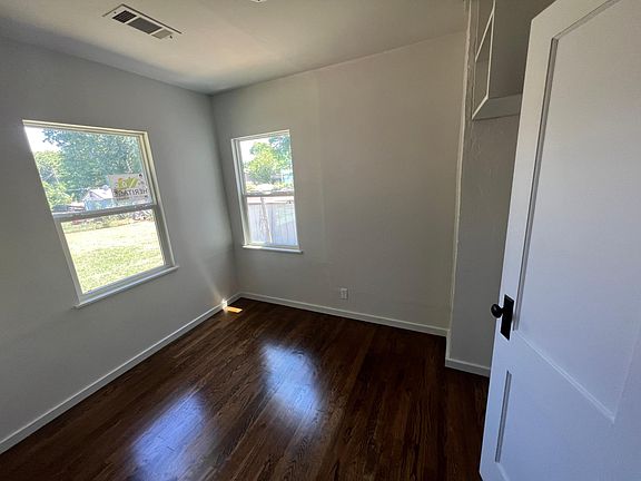 2nd image of 1003 N Trenton Ave