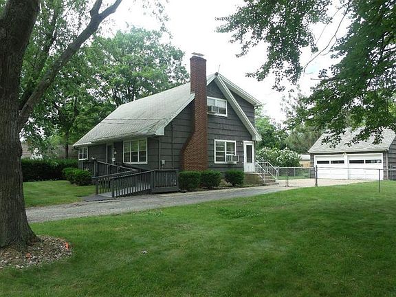 2nd image of 510 Beverly Ct