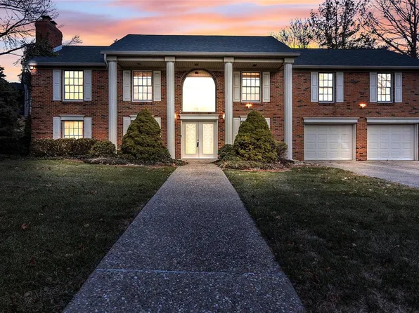 15 Fairway Dr, Edwardsville, IL 62025