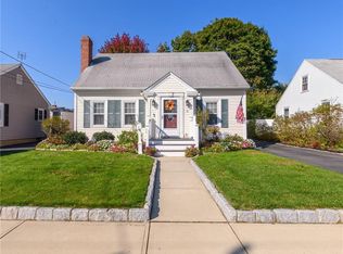 71 Mount Vernon Blvd, Pawtucket, RI 02861