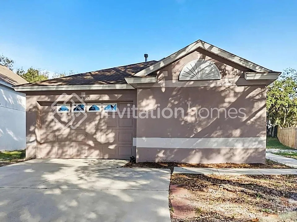 10303 Lakeside Vista Dr